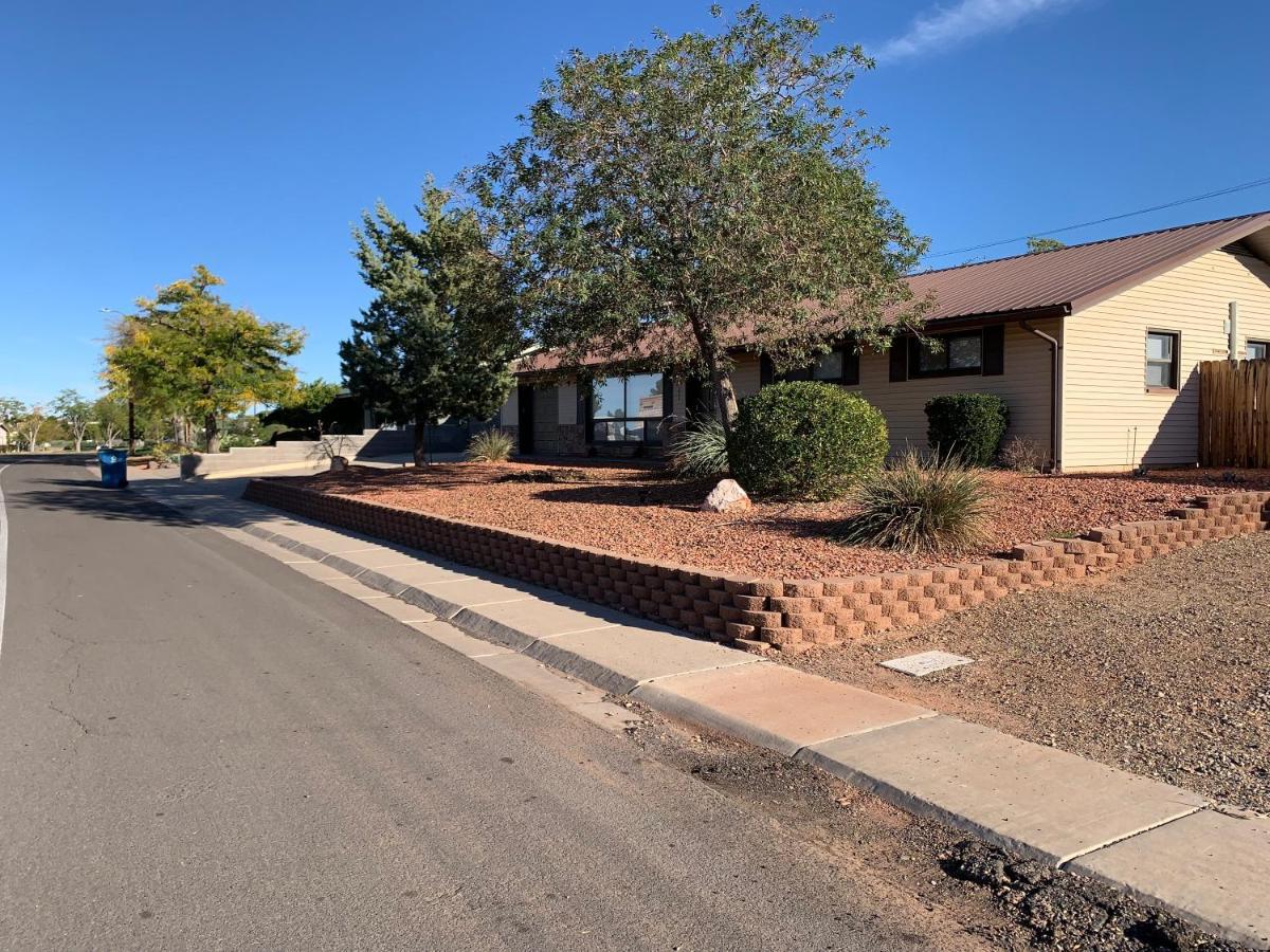 Sapphire House* Boat Parking For 2 + Backyard * Page