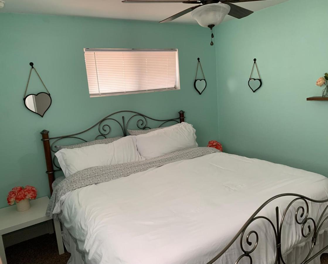 Sapphire House* Boat Parking For 2 + Backyard * Page